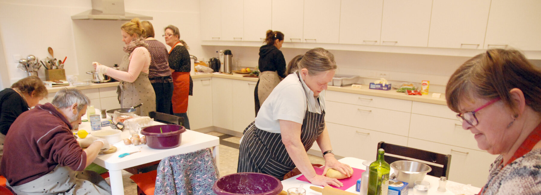 Open Huis Kabas, kookclub